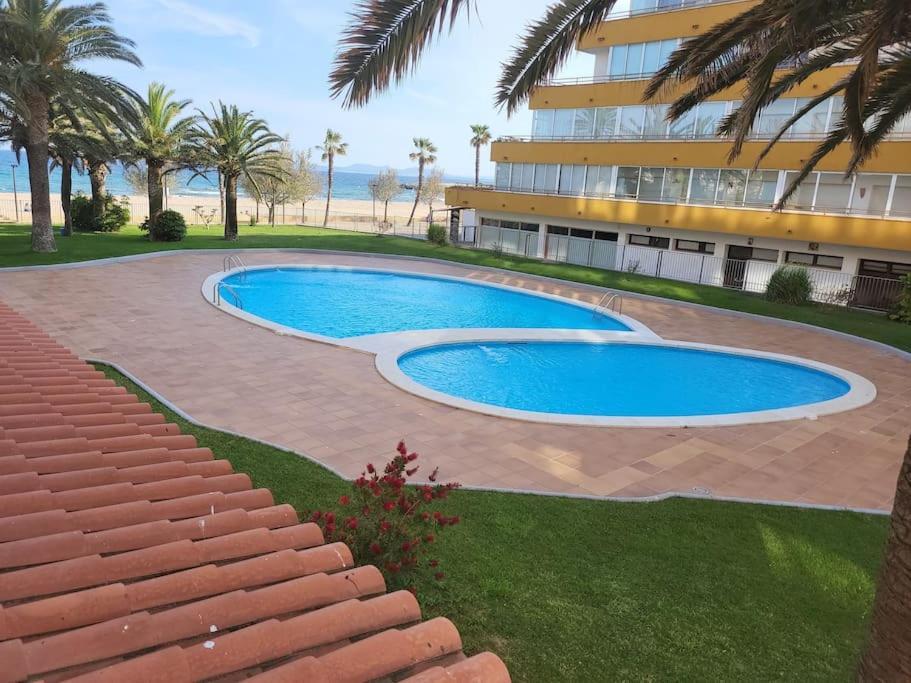 Superbe Apartement En Residence Avec Piscine Росес Екстериор снимка